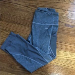 Medium Gym Shark cropped leggings